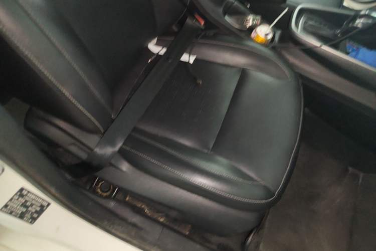 Used Ford Escort 2017 Happiness Edition 1.5L Automatic Fashion Version Right Front Seat