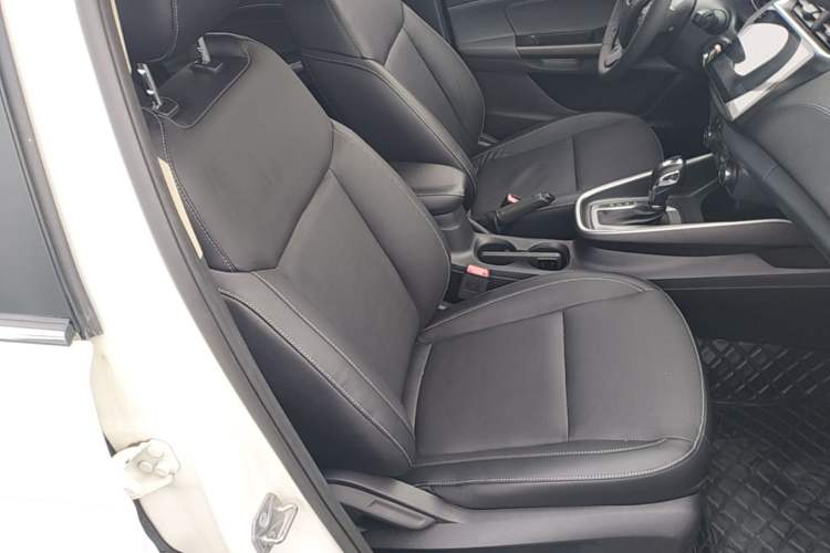Used Ford Escort 2017 Happiness Edition 1.5L Automatic Fashion Version Right Front Seat