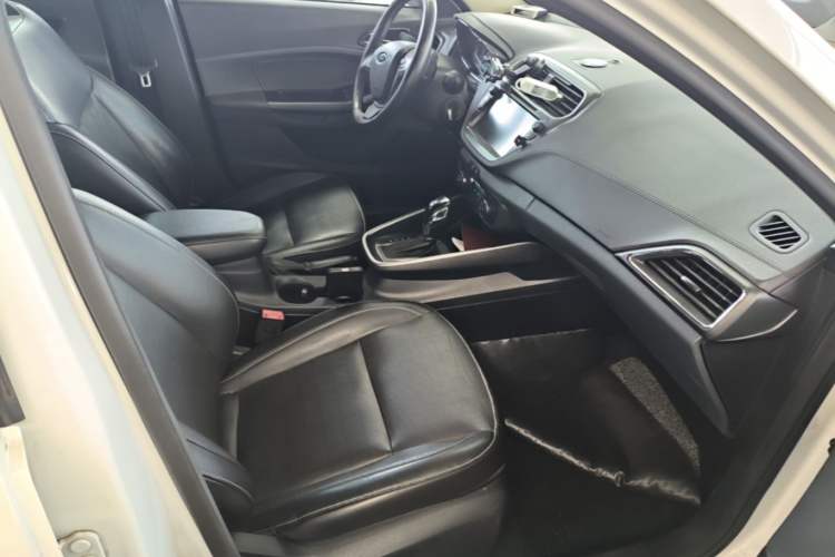 Used Ford Escort 2017 Happiness Edition 1.5L Automatic Fashion Version Right Front Seat