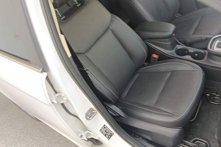 Used Ford Escort 2017 Happiness Edition 1.5L Automatic Fashion Version Right Front Seat