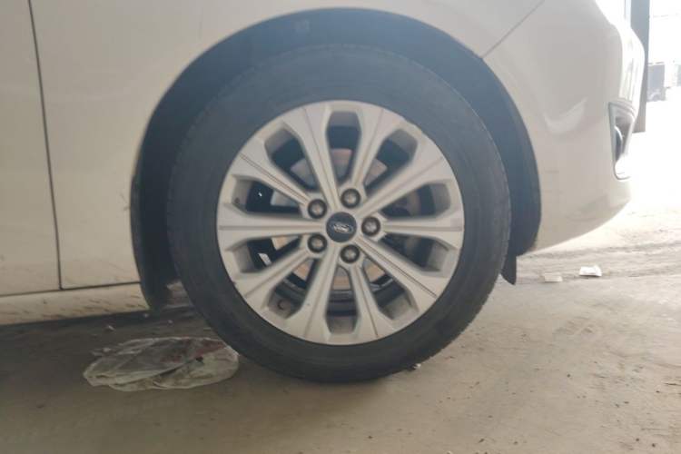 Used Ford Escort 2017 Happy Edition 1.5L Manual Fashion Model Right Front Wheel Hub