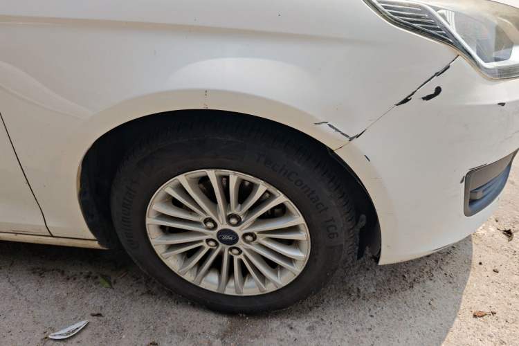 Used Ford Escort 2017 Revised Version 1.5L Automatic Comfort Edition Right Front Wheel Hub