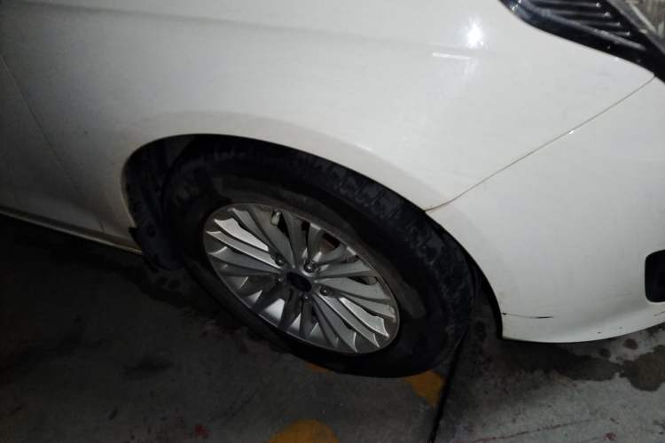 Used Ford Escort 2017 Revised Version 1.5L Automatic Comfort Edition Right Front Wheel Hub