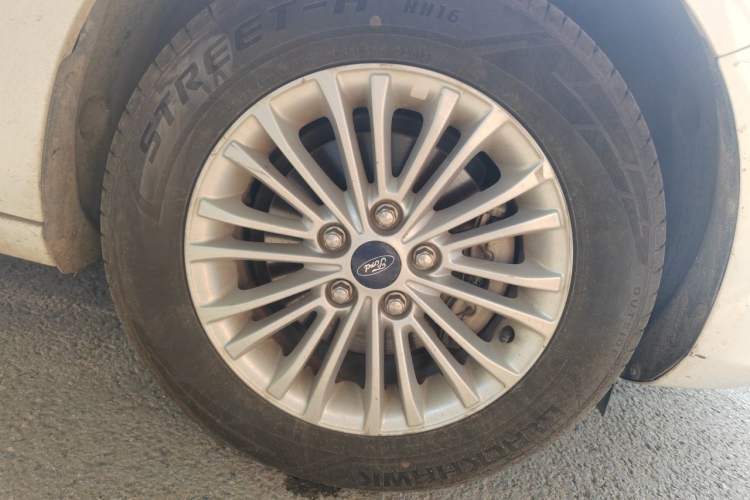 Used Ford Escort 2017 Revised Version 1.5L Automatic Comfort Edition Right Front Wheel Hub