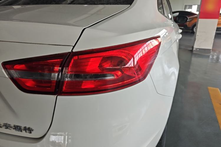 Used Ford Escort 2017 Revised Version 1.5L Manual Comfort Edition Right Rear Taillight