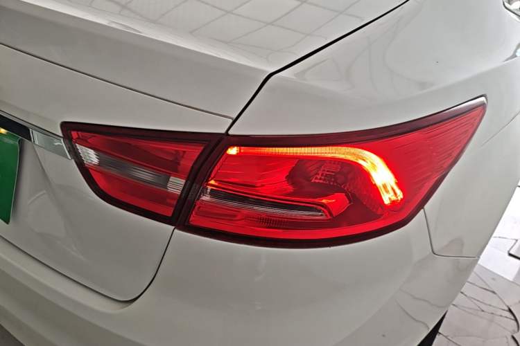 Used Ford Escort 2017 Happiness Edition 1.5L Automatic Fashion Version Right Rear Taillight