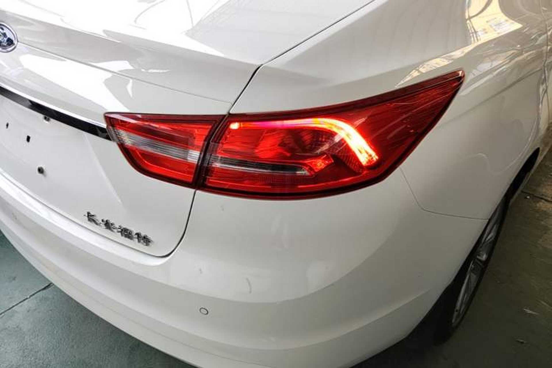 Used Ford Escort 2017 Happiness Edition 1.5L Automatic Fashion Version Right Rear Taillight