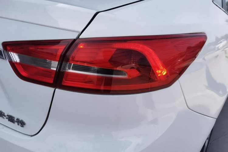 Used Ford Escort 2017 Happiness Edition 1.5L Automatic Fashion Version Right Rear Taillight