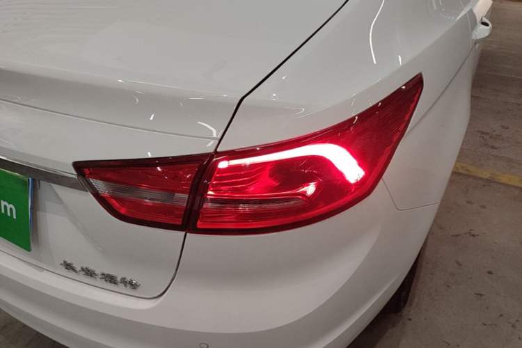 Used Ford Escort 2017 Happiness Edition 1.5L Automatic Fashion Version Right Rear Taillight