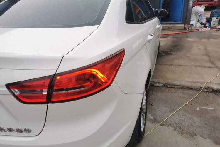 Used Ford Escort 2017 Revised Version 1.5L Manual Comfort Edition Right Rear Taillight