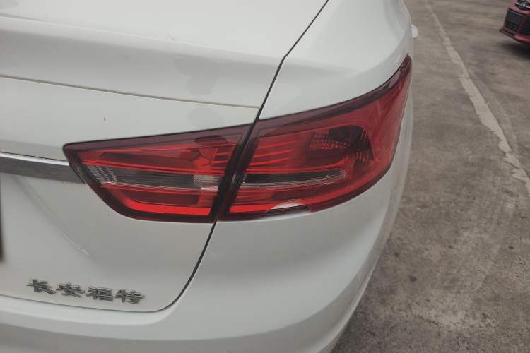 Used Ford Escort 2017 Happy Edition 1.5L Manual Fashion Model Right Rear Taillight