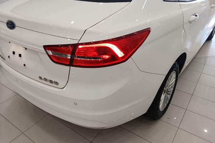 Used Ford Escort 2017 Revised Version 1.5L Automatic Comfort Edition Right Rear Taillight