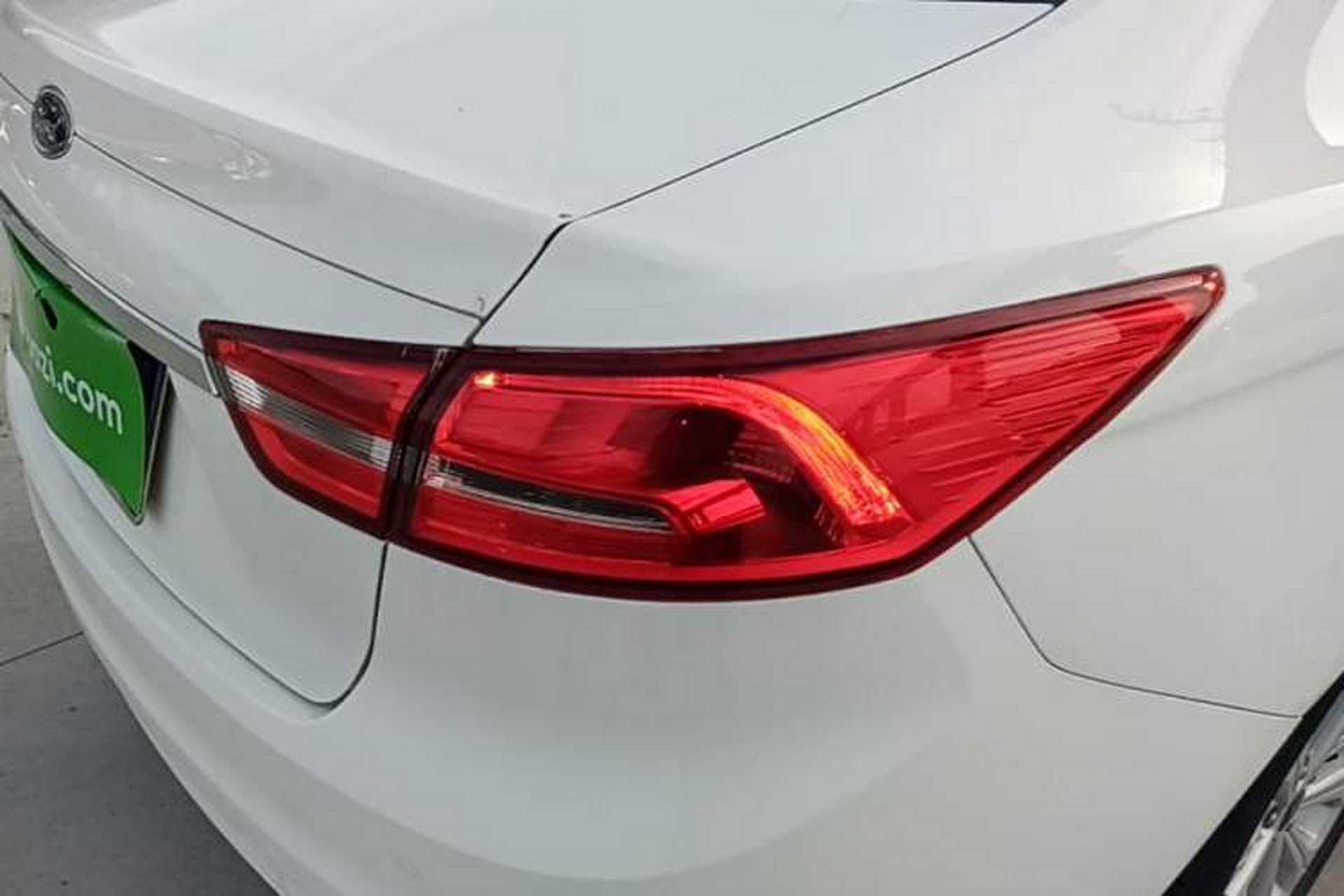 Used Ford Escort 2017 Happiness Edition 1.5L Automatic Fashion Version Right Rear Taillight