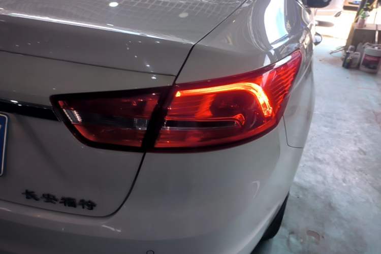 Used Ford Escort 2017 Happiness Edition 1.5L Automatic Fashion Version Right Rear Taillight