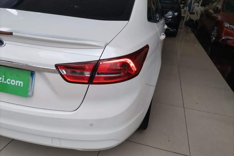 Used Ford Escort 2017 Happiness Edition 1.5L Automatic Fashion Version Right Rear Taillight