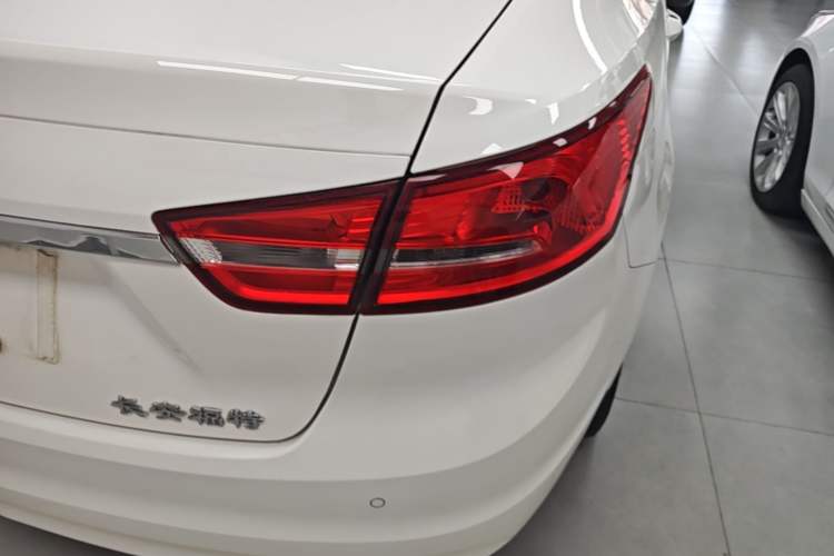Used Ford Escort 2017 Happiness Edition 1.5L Automatic Fashion Version Right Rear Taillight
