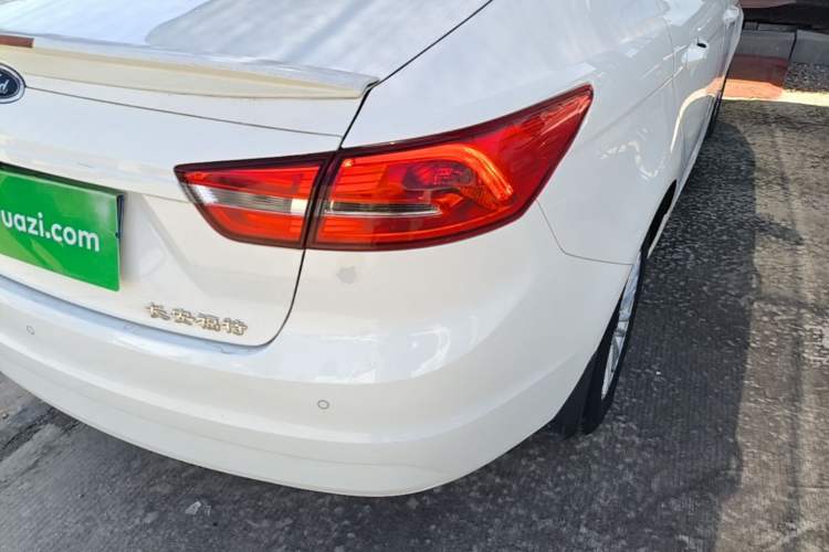 Used Ford Escort 2017 Revised Version 1.5L Automatic Comfort Edition Right Rear Taillight