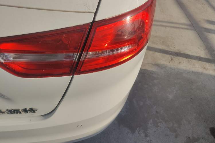 Used Ford Escort 2017 Happiness Edition 1.5L Automatic Fashion Version Right Rear Taillight