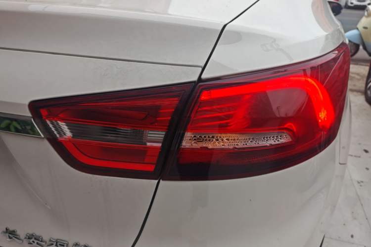 Used Ford Escort 2017 Happiness Edition 1.5L Automatic Fashion Version Right Rear Taillight