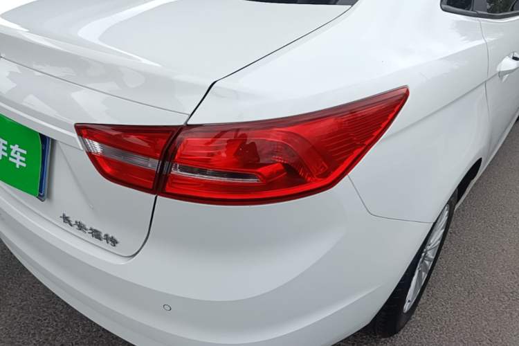 Used Ford Escort 2017 Revised Version 1.5L Manual Comfort Edition Right Rear Taillight