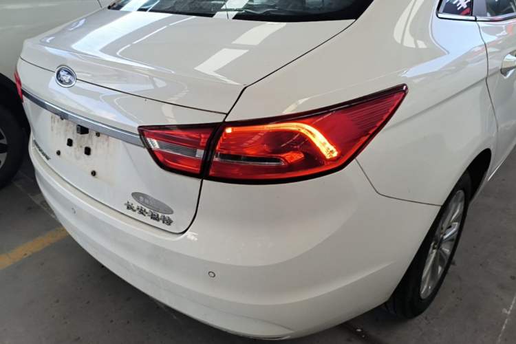 Used Ford Escort 2017 Happiness Edition 1.5L Automatic Fashion Version Right Rear Taillight