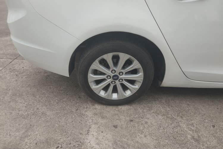 Used Ford Escort 2017 Happy Edition 1.5L Manual Fashion Model Right Rear Wheel Hub