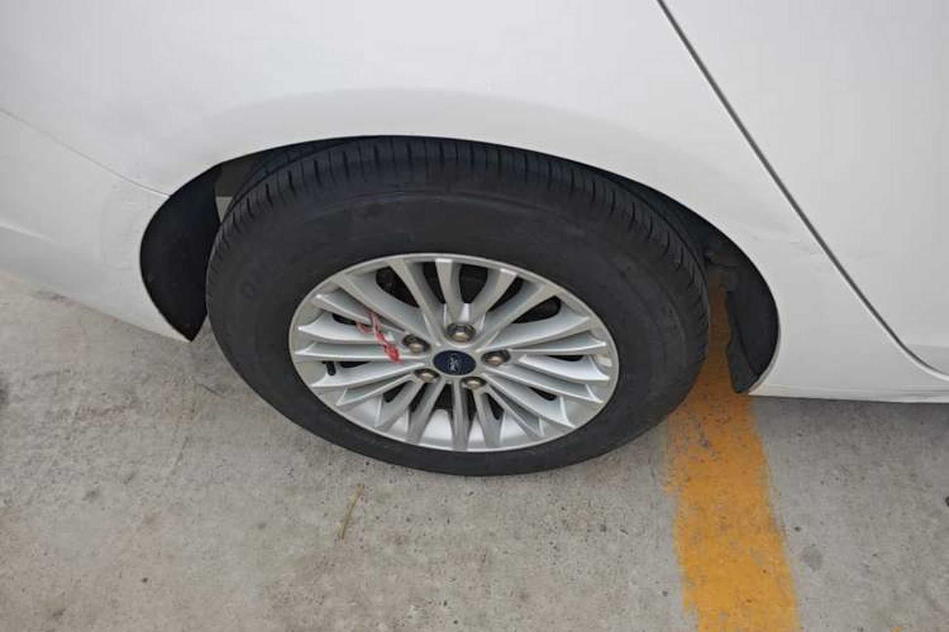 Used Ford Escort 2017 1.5L Automatic Comfort Model Right Rear Wheel Hub