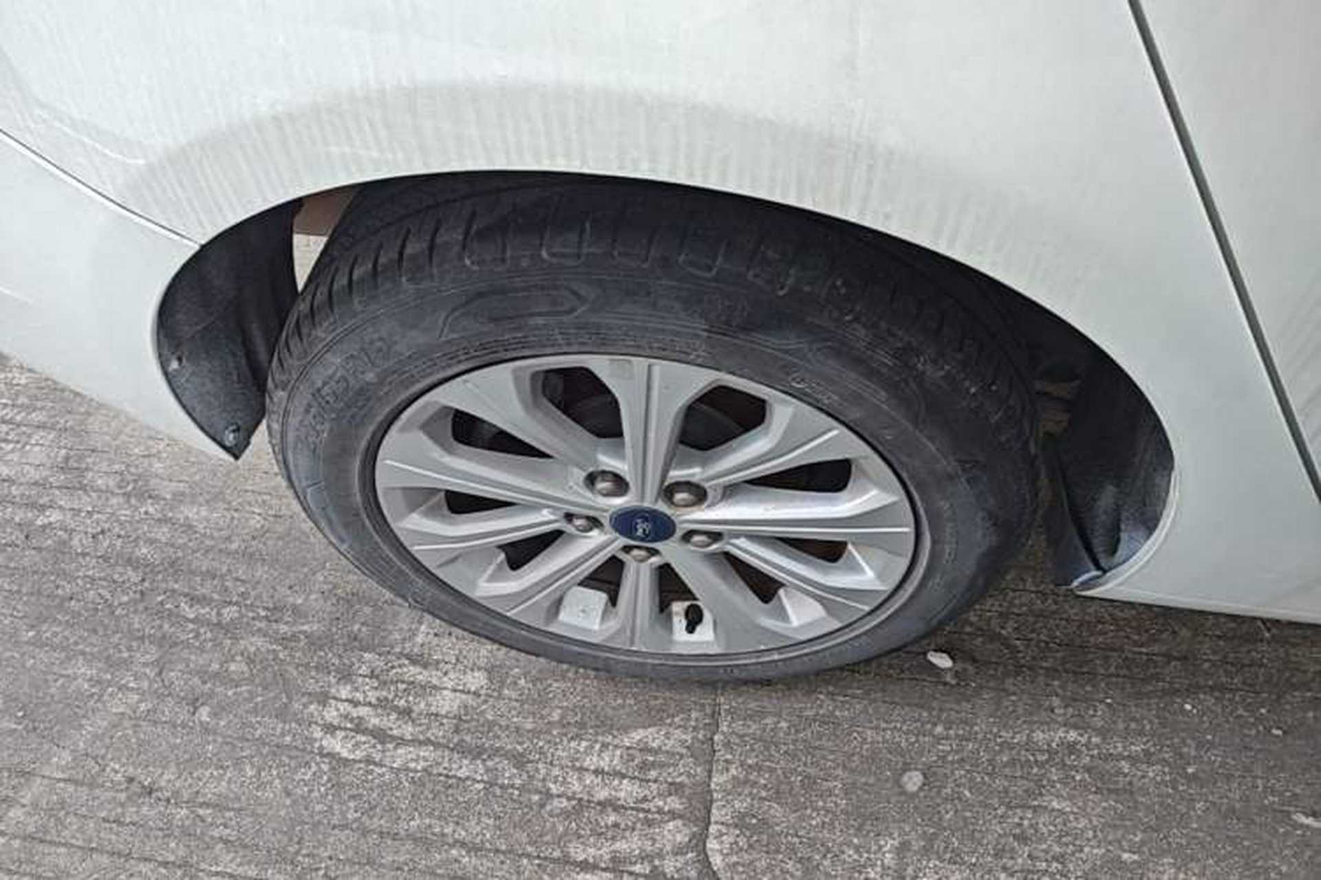 Used Ford Escort 2017 Happiness Edition 1.5L Automatic Fashion Version Right Rear Wheel Hub