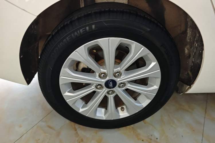 Used Ford Escort 2017 Happy Edition 1.5L Manual Fashion Model Right Rear Wheel Hub