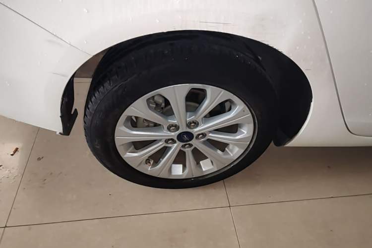 Used Ford Escort 2017 Happy Edition 1.5L Manual Fashion Model Right Rear Wheel Hub