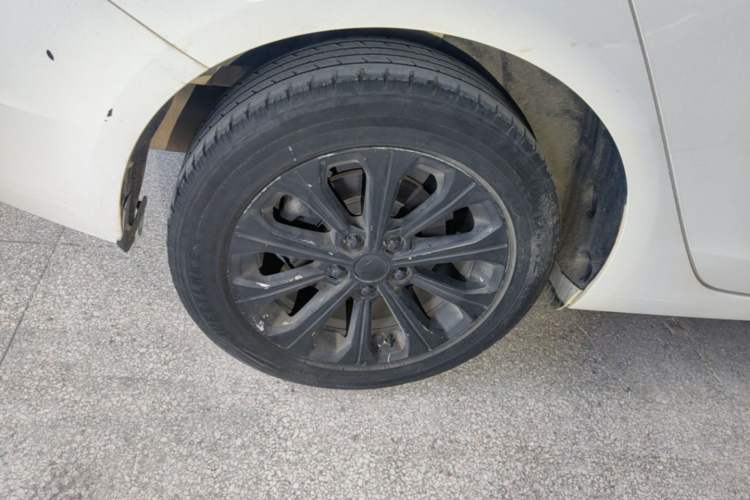 Used Ford Escort 2017 Happiness Edition 1.5L Automatic Fashion Version Right Rear Wheel Hub