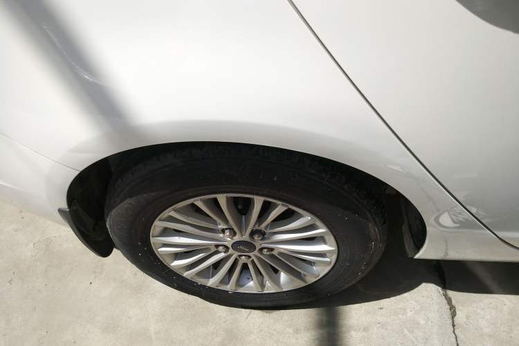 Used Ford Escort 2017 1.5L Automatic Comfort Model Right Rear Wheel Hub