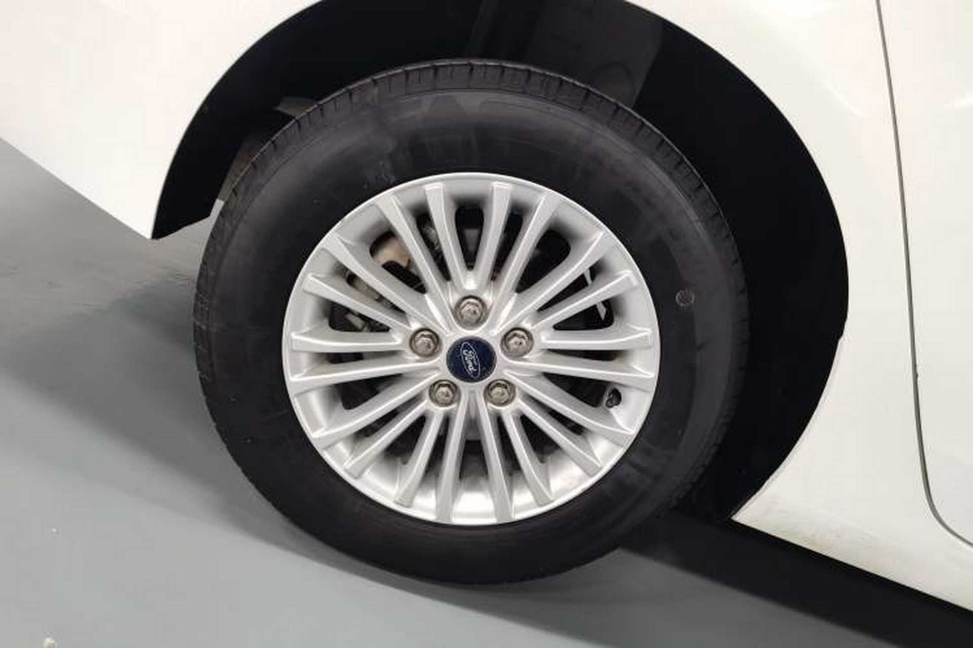 Used Ford Escort 2017 1.5L Automatic Comfort Model Right Rear Wheel Hub
