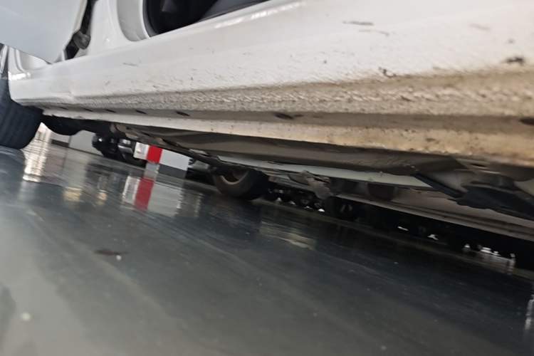 Used Ford Escort 2017 Revised Version 1.5L Manual Comfort Edition Right Side Sill