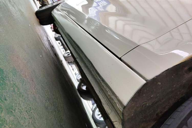 Used Ford Escort 2017 Happiness Edition 1.5L Automatic Fashion Version Right Side Sill