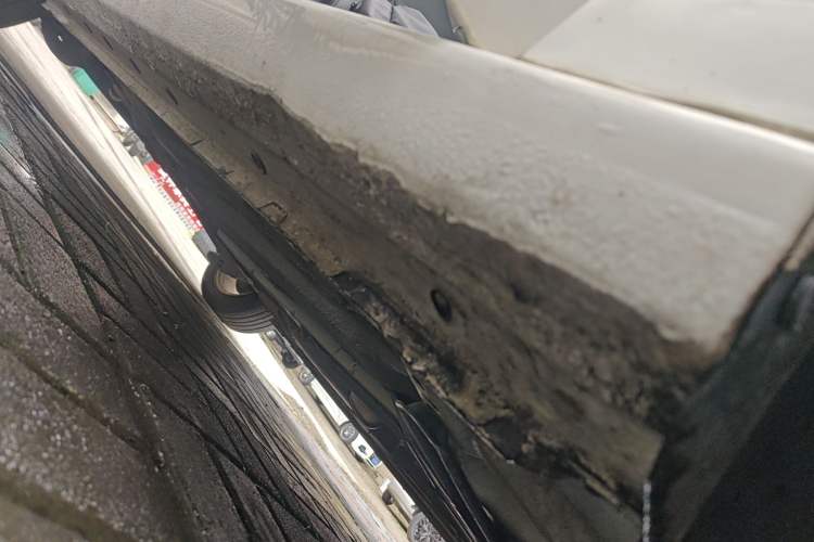 Used Ford Escort 2017 Happiness Edition 1.5L Automatic Fashion Version Right Side Sill