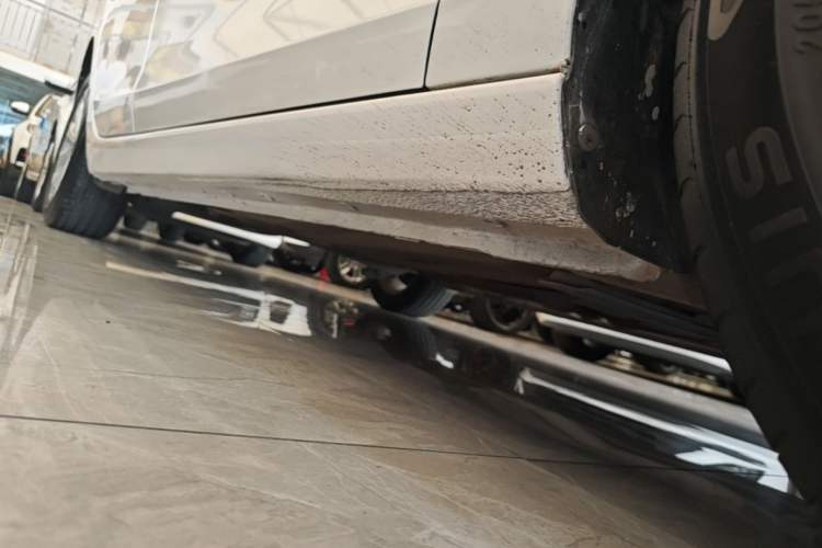 Used Ford Escort 2017 Happiness Edition 1.5L Automatic Fashion Version Right Side Sill