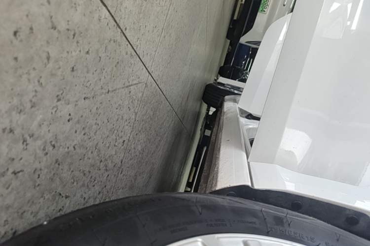 Used Ford Escort 2017 1.5L Automatic Comfort Model Right Side Sill