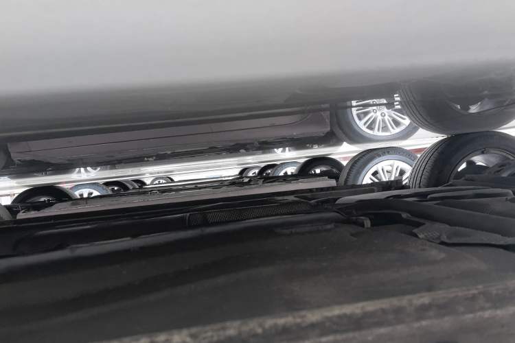 Used Ford Escort 2017 Happiness Edition 1.5L Automatic Fashion Version Right Side Sill