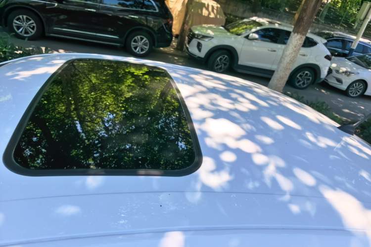 Used Ford Escort 2017 Happiness Edition 1.5L Automatic Fashion Version Roof