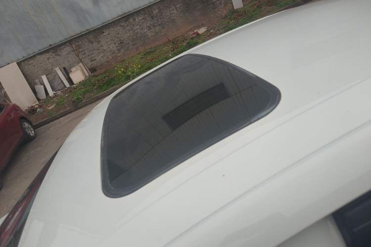 Used Ford Escort 2017 Happy Edition 1.5L Manual Fashion Model Roof