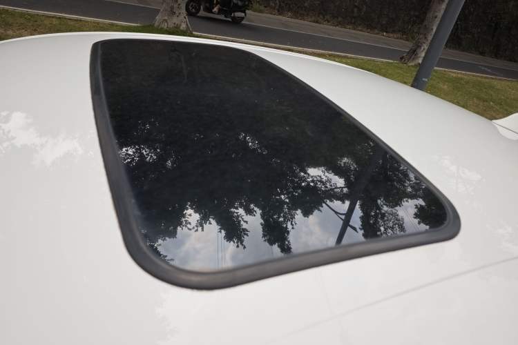 Used Ford Escort 2017 Happiness Edition 1.5L Automatic Fashion Version Roof