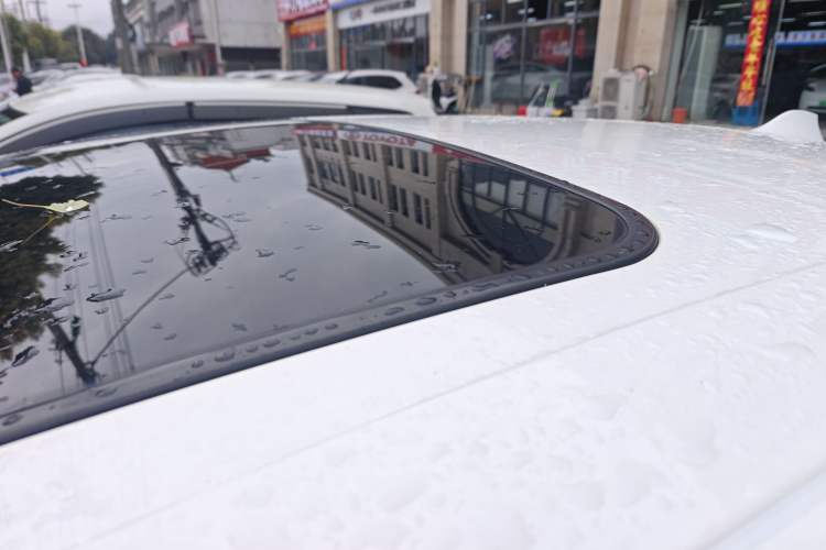 Used Ford Escort 2017 Happiness Edition 1.5L Automatic Fashion Version Roof