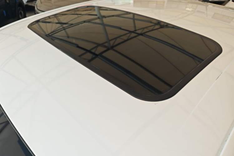Used Ford Escort 2017 Happiness Edition 1.5L Automatic Fashion Version Roof
