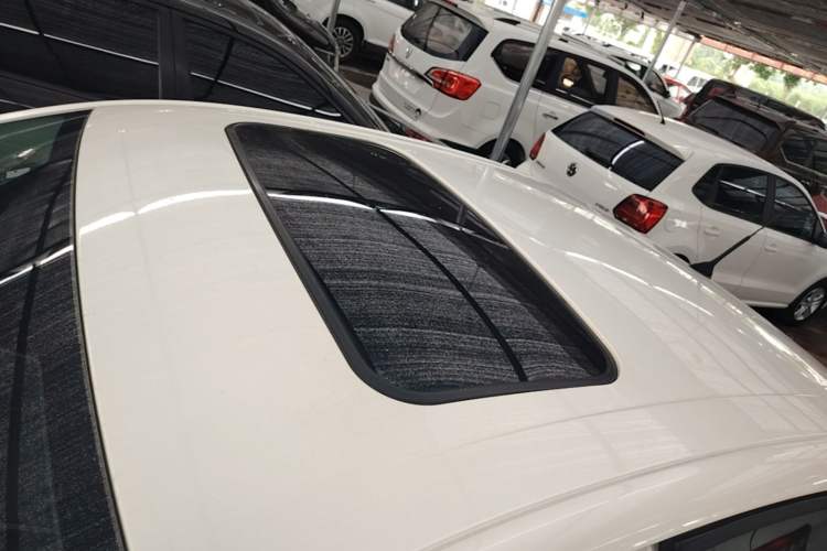 Used Ford Escort 2017 Happiness Edition 1.5L Automatic Fashion Version Roof