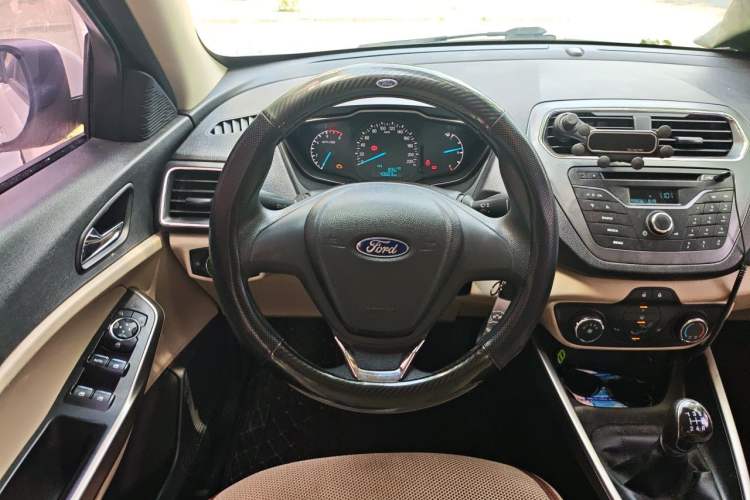 Used Ford Escort 2017 Revised Version 1.5L Manual Comfort Edition Steering Wheel