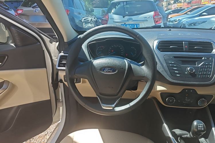 Used Ford Escort 2017 Revised Version 1.5L Manual Comfort Edition Steering Wheel