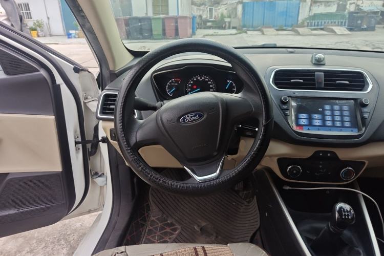Used Ford Escort 2017 Revised Version 1.5L Manual Comfort Edition Steering Wheel