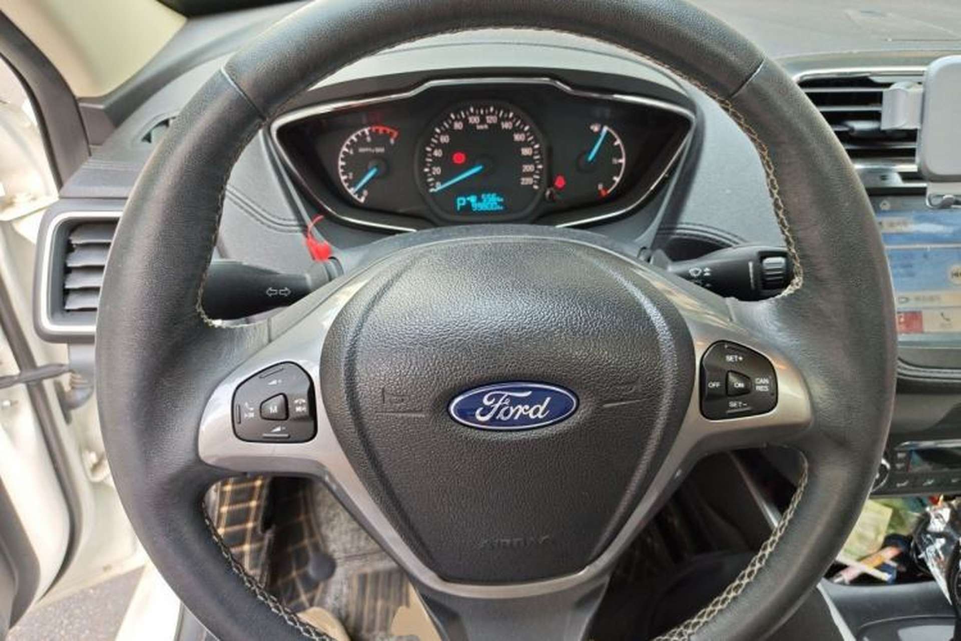 Used Ford Escort 2017 Happiness Edition 1.5L Automatic Fashion Version Steering Wheel