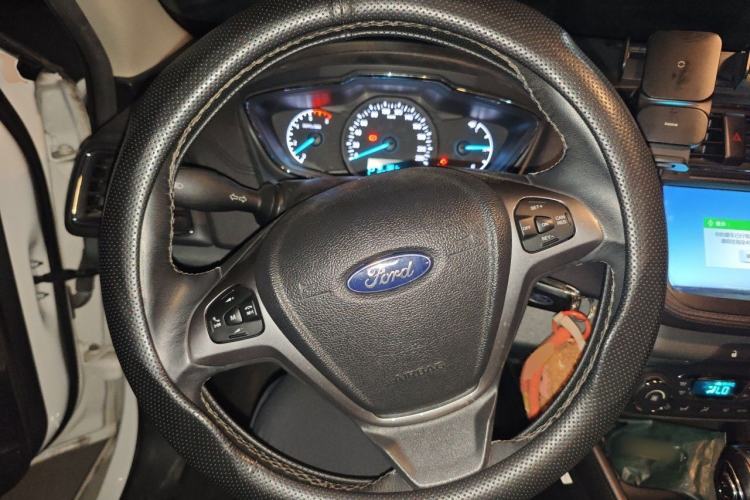 Used Ford Escort 2017 Happiness Edition 1.5L Automatic Fashion Version Steering Wheel